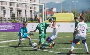 «Играй как Роналду!»: кемеровские детдомовцы показали всей России красивый футбол
