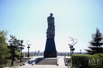 Фото: В Кемерове начался ремонт монумента «Память шахтёрам Кузбасса» 1