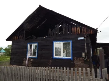 Фото: Жительница Кузбасса поссорилась с родной тётей и подожгла её дом 1