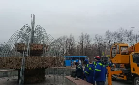 Фонтаны начали готовить к лету в Новокузнецке