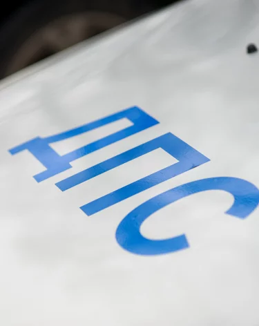 Женщина с топором сопротивлялась сотрудникам ДПС в Якутии