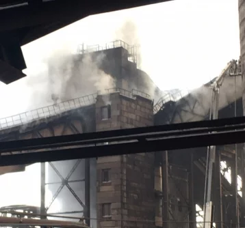 Фото: Крупный пожар произошёл на Магнитогорском металлургическом комбинате  1