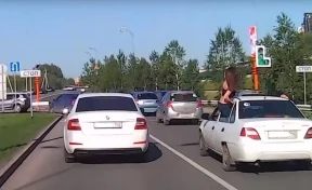 Кемеровского водителя оштрафовали за перевозку слишком «горячих» пассажиров
