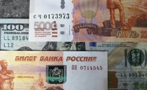 В Кузбассе школьница отдала мошенникам 2 млн рублей, 20 тысяч долларов и золото матери