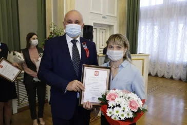Фото: Губернатор Кузбасса вручил награды медикам за борьбу с коронавирусом 4
