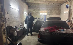 В Курской области в гараже обнаружены тела 2 юношей и 2 девушек