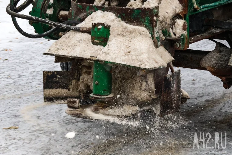 Фото: Лёд, соль, травмы и мёртвые косули. Чем опасны и чем полезны противогололёдные реагенты в Кузбассе 2