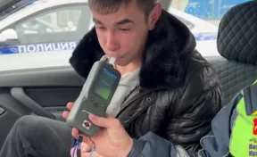 В Новокузнецке арестовали пьяного водителя без прав, ему грозит уголовное дело