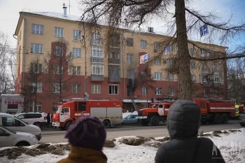 Фото: В Кемерове загорелась квартира в центре города 1