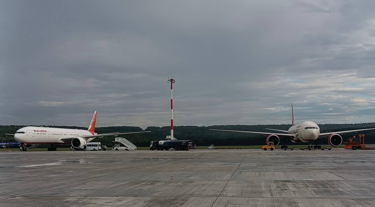 За застрявшими на сутки в Красноярске иностранцами прилетел запасной борт из Индии