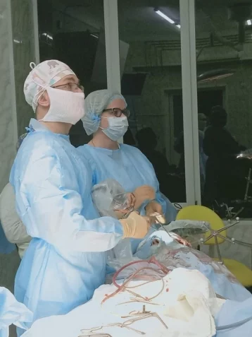 Фото: В Кузбассе врачи спасли пациента с опухолью на головном мозге: операция длилась 12 часов 1