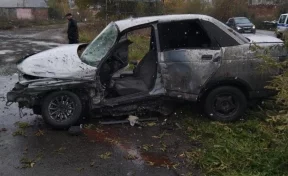 «Водитель скрылся»: момент смертельного ДТП в Кузбассе попал на видео