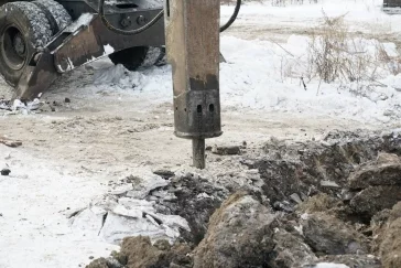 Фото: В Кемерове начались работы на месте будущего коллектора на улице Мичурина 2