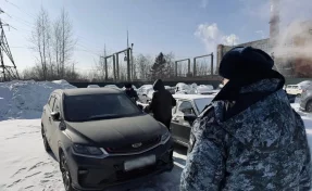 Судебные приставы арестовали иномарку кузбассовца за долг в 200 000 рублей 