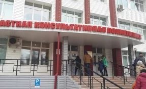 В Кемерове все поликлиники областной больницы приостановят плановый приём пациентов