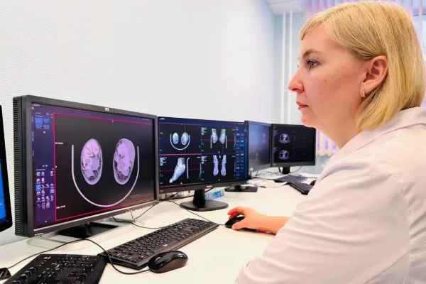 Кузбасские врачи выявили редкую форму рака у пациентки после травмы ноги