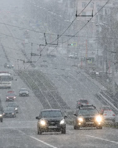 Чистый автомобиль — чистый город: как ухаживать за машиной осенью и почему мойки-роботы становятся выбором кемеровчан