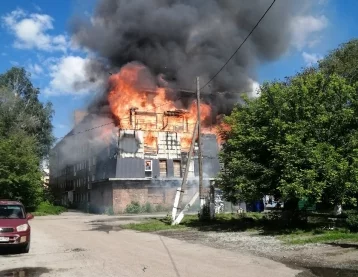 Фото: Очевидцы сняли на видео серьёзный пожар в Белове 1