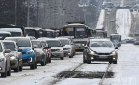 В кузбасском городе трамвайные пути покрыл 10-сантиметровый слой льда