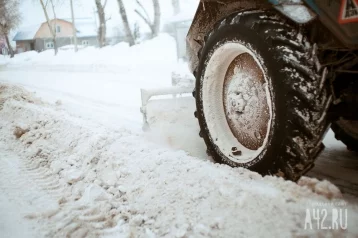 Фото: За праздники из Кемерова вывезли более 3 500 КамАЗов снега 1
