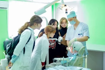 Фото: Медицинские классы в КемГМУ: стратегическое партнёрство и сознательный выбор в пользу профессии 1