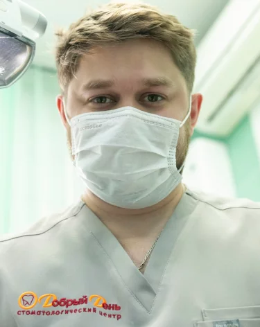 Почему хорошее протезирование — это не быстро: опыт кемеровского стоматолога-ортопеда