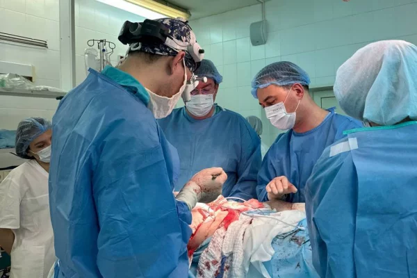 В Кузбассе врачи спасли девочку с разрывом печени после аварии