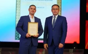 Илья Середюк поздравил новокузнецких металлургов с профессиональным праздником