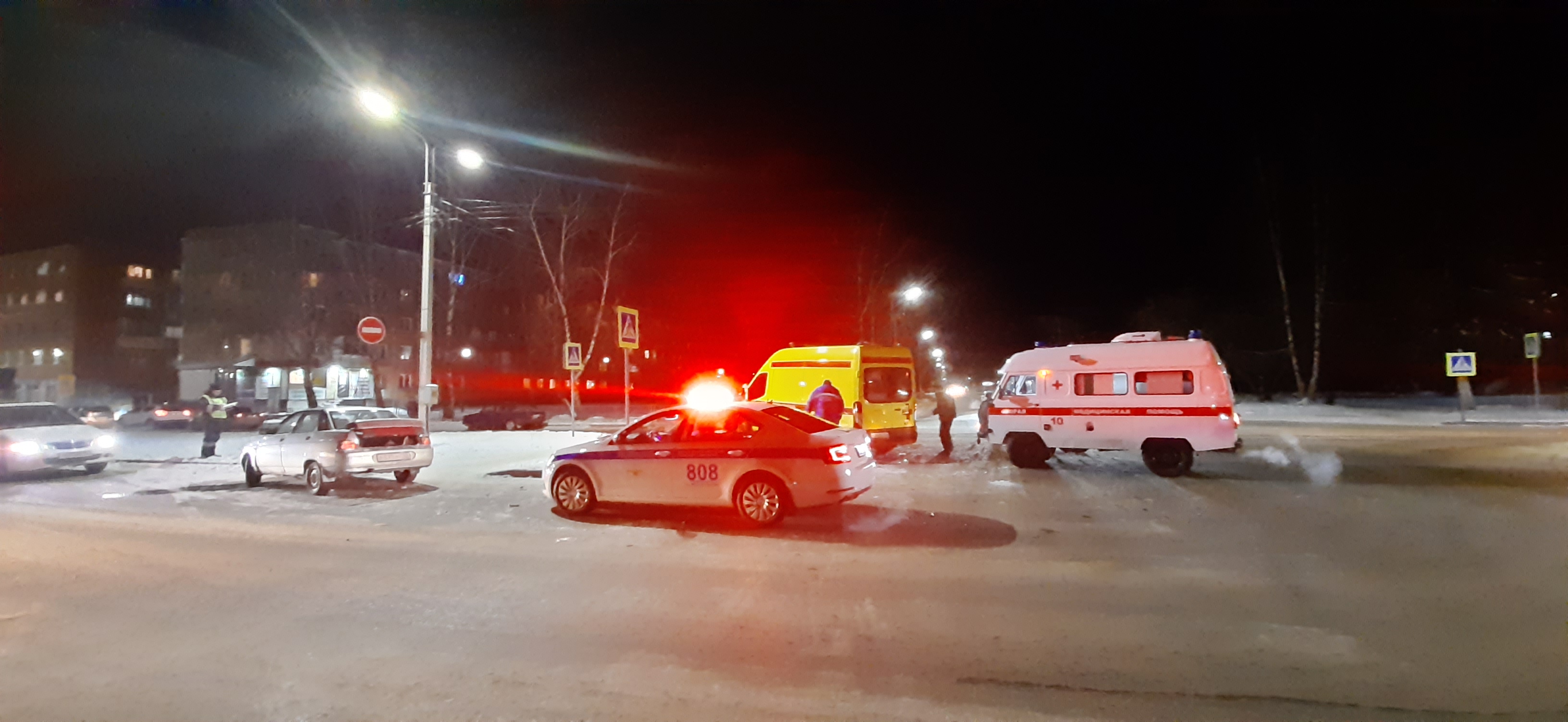 Один человек получил травмы в ДТП с машиной скорой помощи в Кузбассе