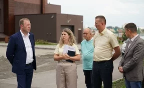 Мэр Кемерова проверил дом с протекающей крышей на бульваре Строителей