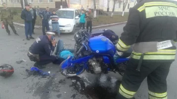 Фото: Последствия ДТП с мотоциклом в Кузбассе попали на видео 1