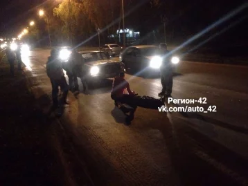 Фото: На Южном в Кемерове «Волга» сбила пешехода  4