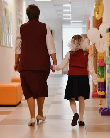 Вице-спикер Госдумы Чернышов предложил ограничить бюрократическую нагрузку на учителей