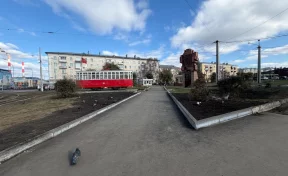 В Кемерове завершилось благоустройство территории у остановки «КЭМЗ»