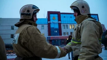 Фото: МЧС Кузбасса получило новые пожарные машины 2
