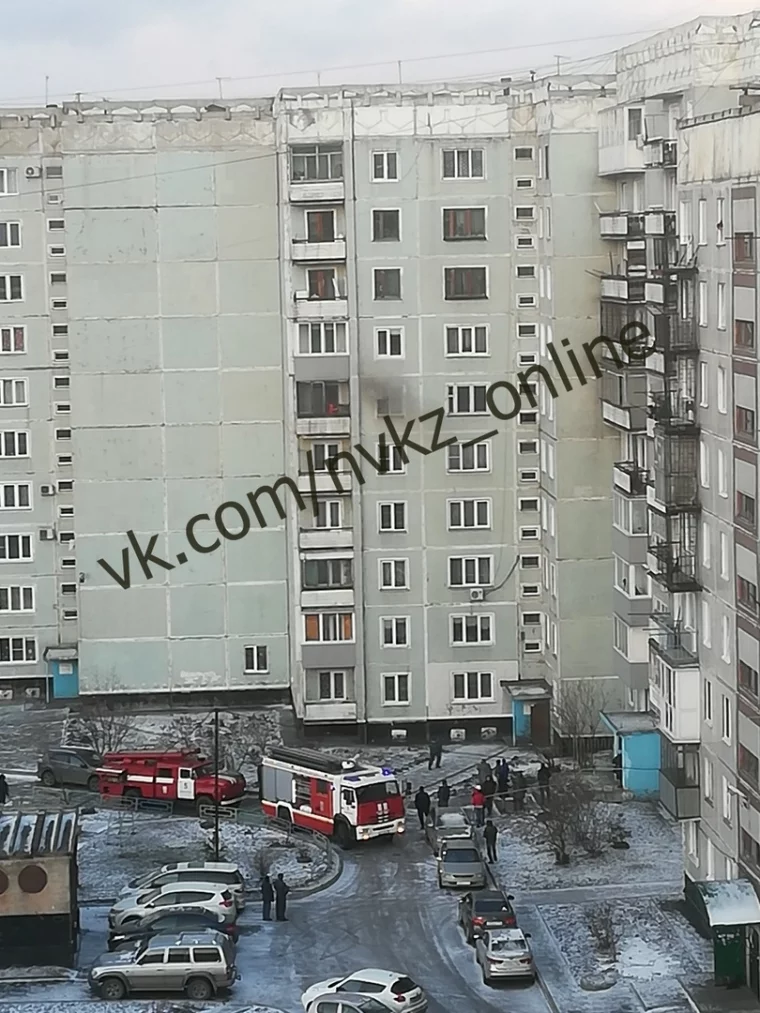 Фото: Семилетний ребёнок прыгнул с шестого этажа во время пожара в Новокузнецке 2