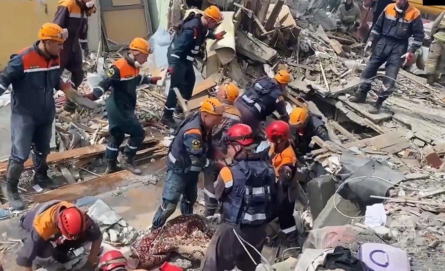 В Нижнем Тагиле из-под завалов пятиэтажки достали тело ребёнка, число погибших выросло до 5 человек