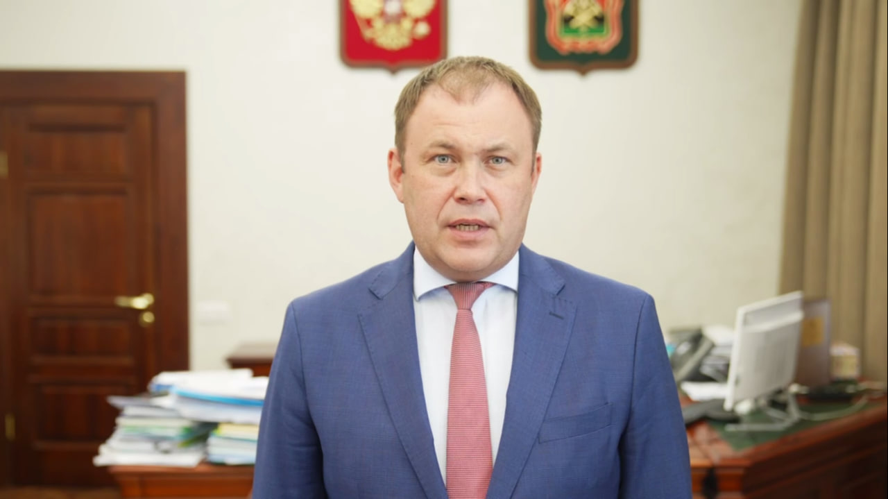 Врио губернатора Илья Середюк поздравил кузбассовцев с Днём металлурга