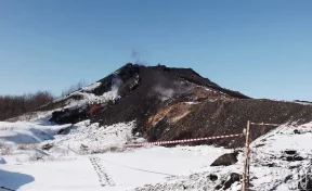СК Кузбасса начал проверку после жалоб на угольную пыль от террикона в Анжеро-Судженске