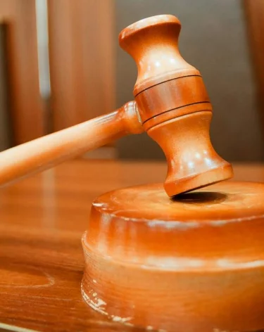 Суд в Москве заочно приговорил Юрия Дудя* почти к двум годам колонии