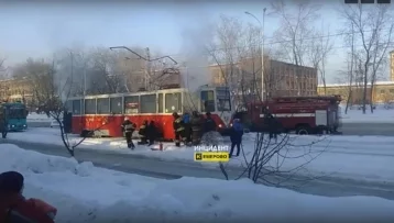 Фото: В Кемерове загорелся трамвай 1