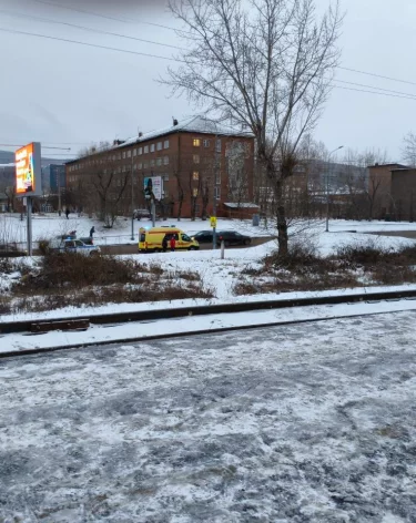 В Красноярске электропоезд насмерть сбил женщину