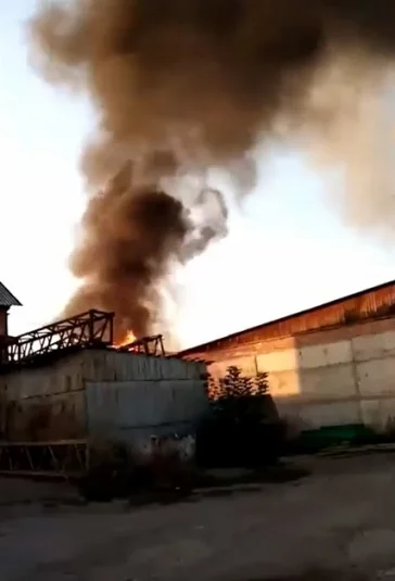 Фото: В Кузбассе пожар в большегрузе попал на видео 2