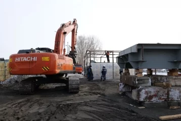 Фото: В Кемерове приступили к сборке металлоконструкций на стройплощадке путепровода в Пионере 2
