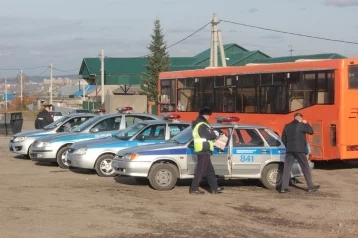 Фото: Сотрудники ГИБДД вновь проверили пассажирский транспорт в Кемерове 1