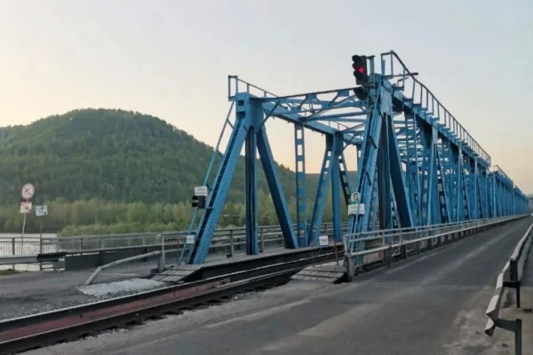 В Междуреченске на два месяца ограничат движение по мосту через Усу из-за ремонта