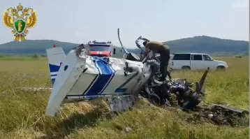 Фото:  В Приморье в районе аэродрома разбился легкомоторный самолёт, пилот погиб 1
