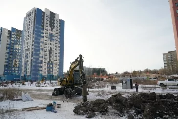 Фото: В Кемерове начались работы на месте будущего коллектора на улице Мичурина 4