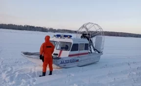 В Новосибирске 18-летняя девушка ушла под лёд на Оби на глазах у рыбака
