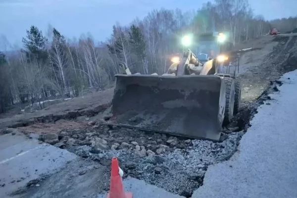 Дирекция автодорог Кузбасса показала, как восстанавливают участок трассы Бийск — Новокузнецк